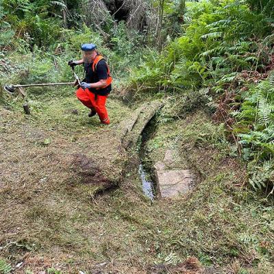 Aufräumarbeiten bei der Elbequelle