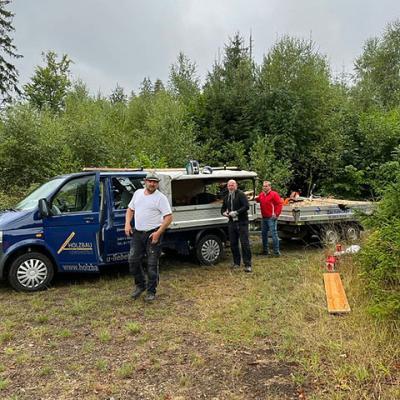 Aufräumarbeiten bei der Elbequelle